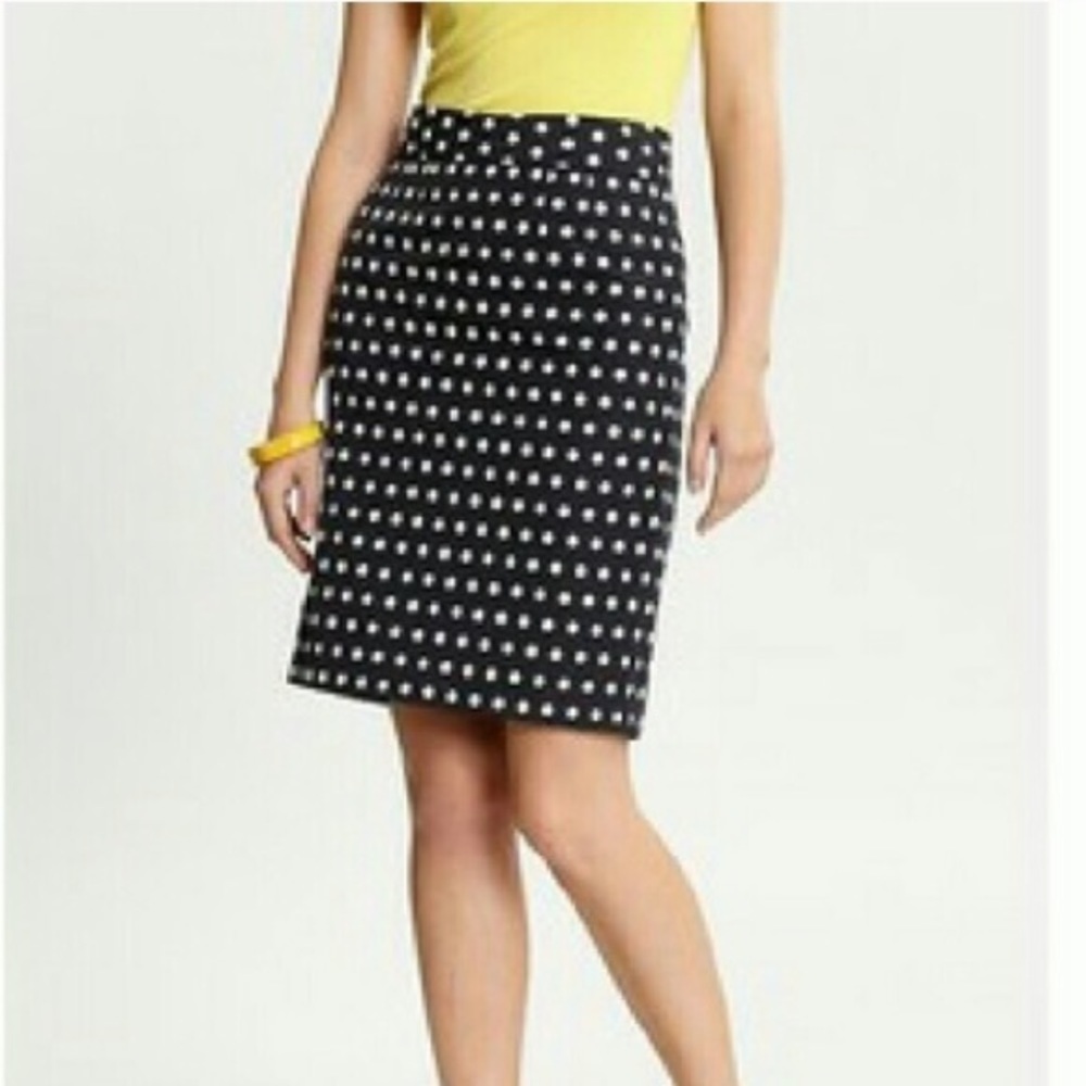 New J. Crew Navy polka dot pencil skirt 10 Petite - Picture 2 of 8